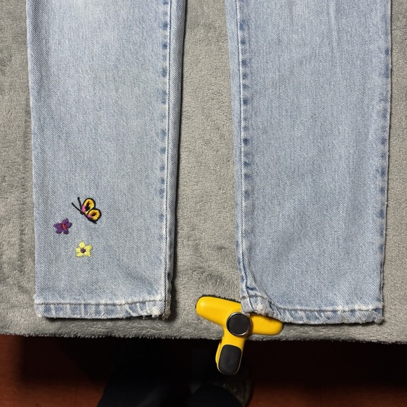 VTG 90s GAP Womens Lightwash Slim Tapered Jeans Size 5/6 Embroidered - Picture 2 of 14